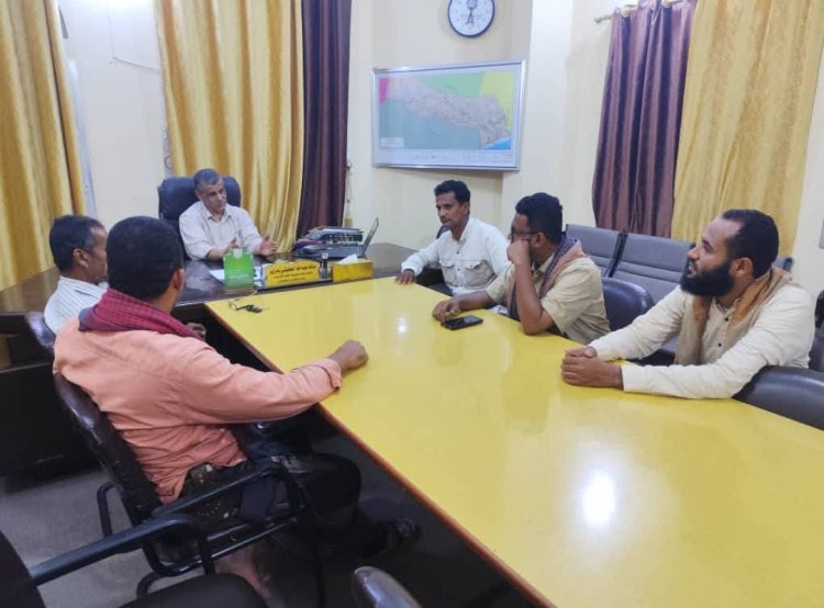 العطيشي يلتقي قيادة جمعية الصم والبكم ويؤكد دعم المديرية لأنشطتها وخدمة أعضائها