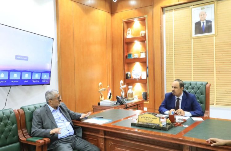 محافظ حضرموت يثمن إجراءات جمرك الوديعة ويشدد على تسهيل عبور المسافرين