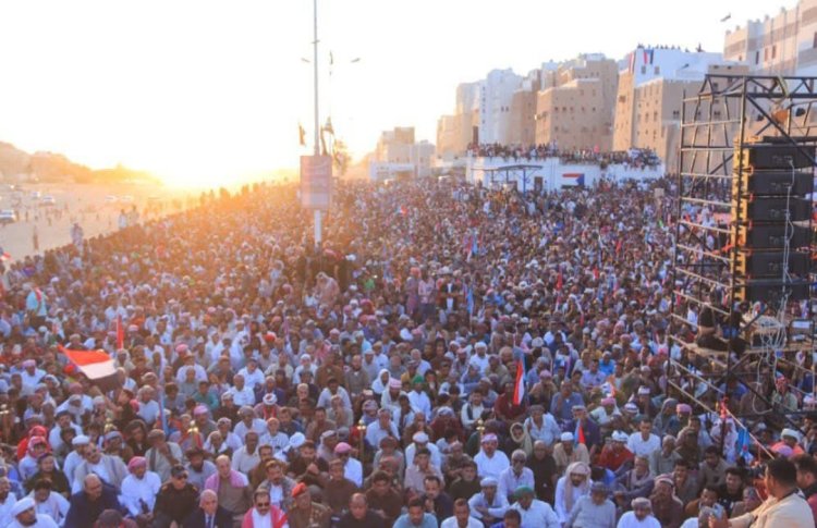 رئيس تنفيذية انتقالي سيئون يبارك نجاح الفعالية الجماهيرية الكبرى في مدينة شبام ويثمن جهود الهيئة التنفيذية المساعدة