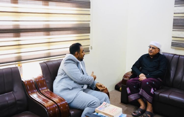 الكثيري يؤكد دعم الانتقالي لتطوير منظومة النقل البحري ويشيد بجهود هيئة الشؤون البحرية بالمكلا