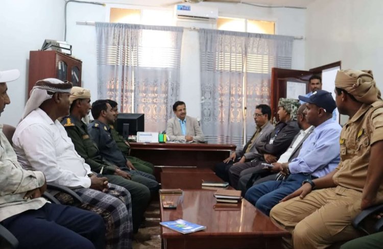 فريق التوجيه والرقابة الرئاسي يتفقد إدارات الأمن والمصالح الحكومية في سقطرى