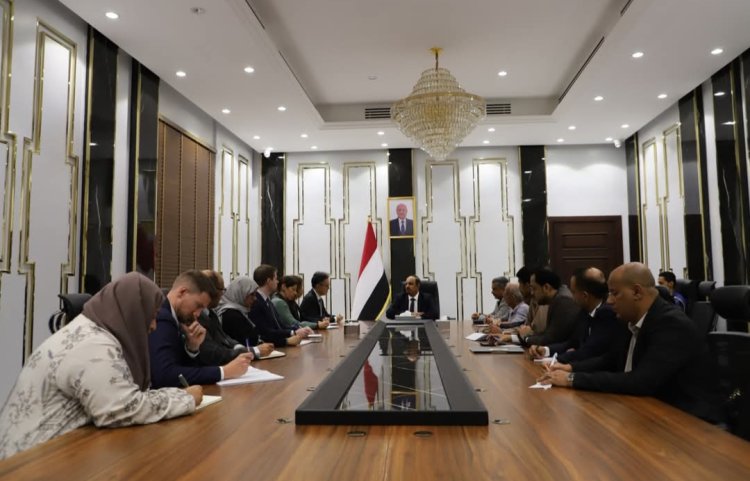 محافظ حضرموت يلتقي وفد المبعوث الخاص للأمين العام للأمم المتحدة إلى اليمن