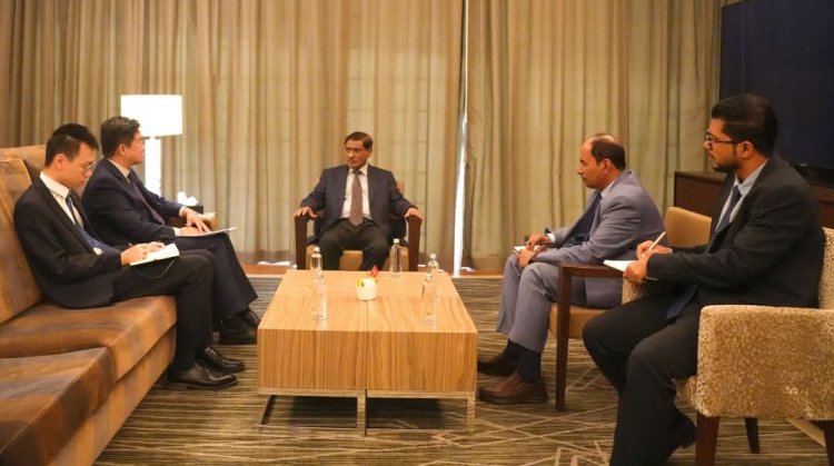 عضو مجلس القيادة الرئاسي البحسني يستقبل القائم بأعمال سفير جمهورية الصين الشعبية