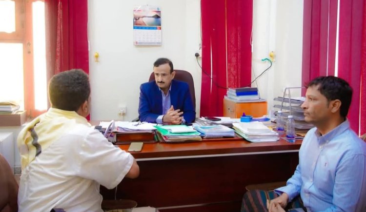 محافظ شبوة يؤكد على أهمية تحديث خطوط نقل الضغط العالي لتعزيز استقرار الكهرباء في المحافظة