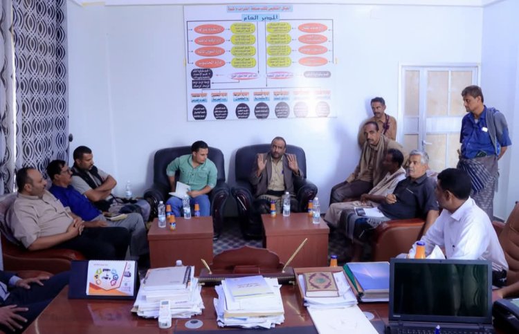 فريق التوجيه والرقابة الرئاسي يتفقد فرع مصلحة الضرائب في شبوة