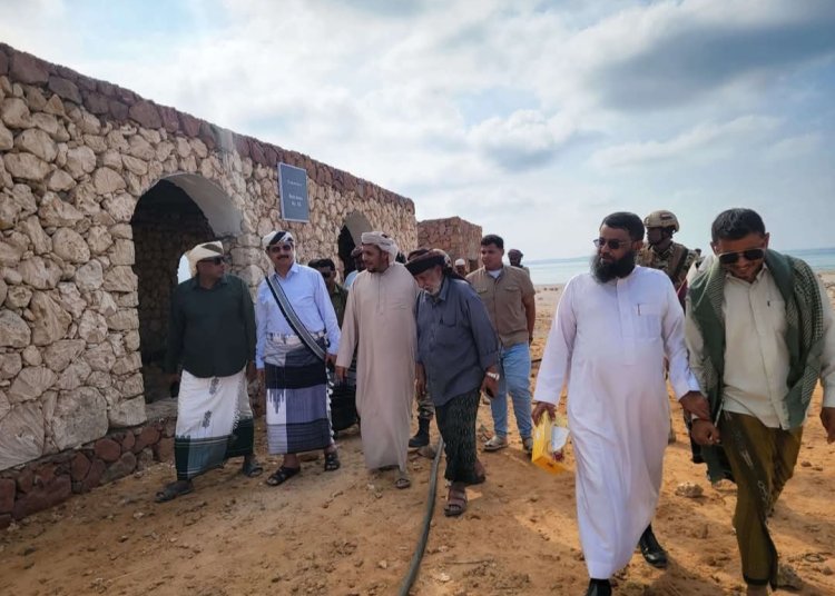 فريق التوجيه والرقابة الرئاسي يتفقد محمية ديحمري البحرية بسقطرى