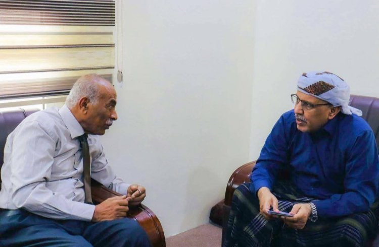 الكثيري يؤكد دعم المجلس الانتقالي للبحث العلمي ومشاريع الطاقة المتجددة بحضرموت