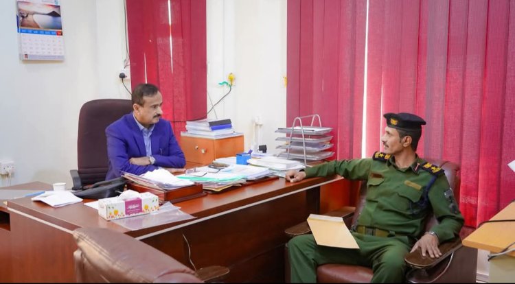 محافظ شبوة يطلع على أداء فرع مصلحة الأحوال المدنية والسجل المدني ومشروع توسعة مبنى الفرع لتحقيق خدمة أسرع للمواطنين .