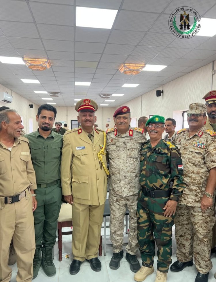 العميد بن عتيق ينال درجة الماجستير في العلوم العسكرية العليا من كلية القيادة والأركان بعدن