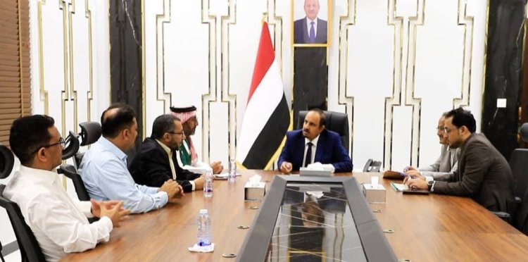 محافظ حضرموت يناقش مع مركز الملك سلمان للإغاثة إطلاق مشروعين صحيين حيويين في المحافظة