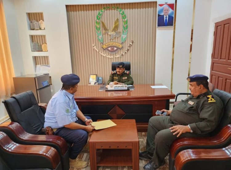 مدير عام شرطة شبوة" يناقش تعزيز قدرات خفر السواحل لضمان أمن سواحل المحافظة