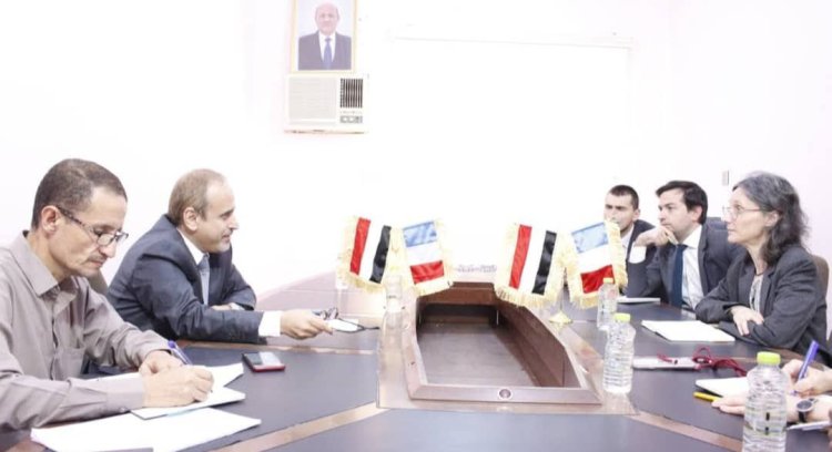 الوزير الوصابي يبحث مع السفيرة الفرنسية تفعيل مراكز اللغة الفرنسية وتعزيز التعاون الأكاديمي