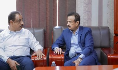 المحافظ بن الوزير يطّلع على أوضاع مديرية جردان ويوجه بتعزيز مستوى الأداء والخدمات المقدمة للمواطنين.