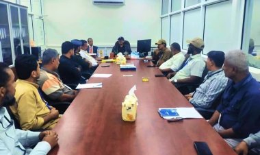 رئيس الهيئة يتفقد سير عمل مطار الريان بالمكلا ويتلمس احتياجاته