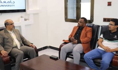 رئيس جامعة شبوة يبحث تعزيز تأهيل الخريجين لسوق العمل وتمويل مشاريعهم عبر برنامج مهنتي