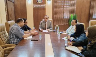 وزير الصحة يبحث مع كتلة الصحة باليمن مجالات التعاون والتنسيق المشترك