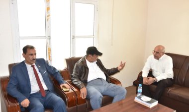 الكثيري يؤكد دعم المجلس الانتقالي لجهود تطوير الخدمات الملاحية في مطاري الريان وسيئون