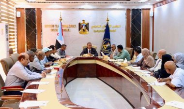 مجلس المستشارين يقف أمام تدهور الأوضاع الخدمية في محافظات الجنوب