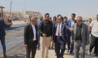 محافظ حضرموت يطلع على سير العمل في مشروعي تأهيل المدخل الغربي لمدينة الحامي وصيانة الخط الدولي (الريان - حضاتهم)