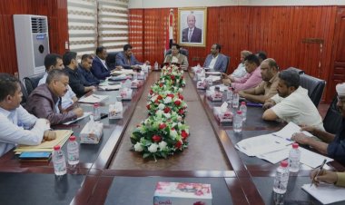 محافظ المهرة يترأس اجتماع لجنة إعداد الخطة والموازنة لعام 2026م