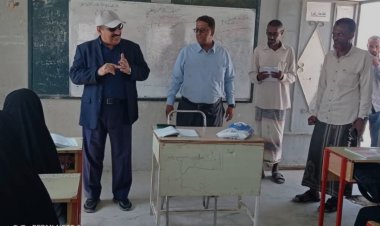 المدير باعباد يطلع على سير العملية التربوية والتعليمية بمدرسة أبوبكر الصديق الحرحير مديرية الشحر