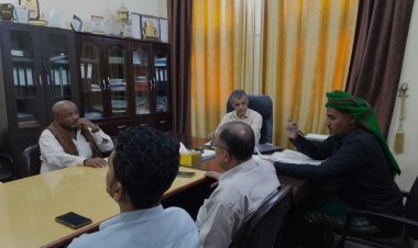 المدير العام يعقد اجتماعاً بمديري عدد من المرافق الحكومية وأصحاب المحاجر لتصحيح أوضاع المحاجر في المديرية