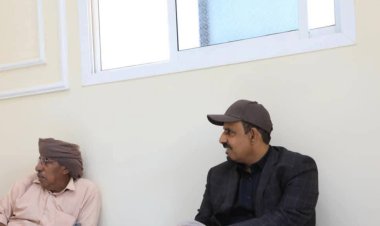 محافظ حضرموت يقدّم واجب العزاء في وفاة الشخصية الاجتماعية الشيخ عيضة بن صالح بن مرعي بن ماضي