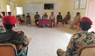 رئيس شُعبة التوجية المعنوي بقيادة المنطقة العسكرية الثانية يتفقد برامج وأنشطة التوجية المعنوي بلواء الريان في المكلا