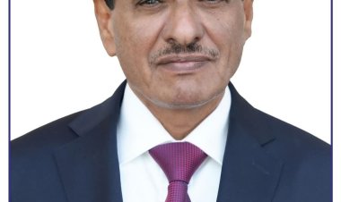 عضو مجلس القيادة الرئاسي البحسني يعزّي بوفاة الشيخ أبوبكر باعباد