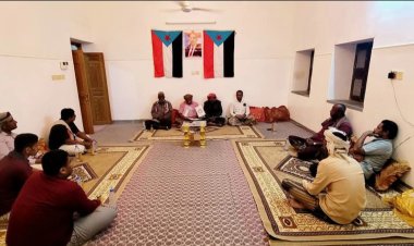 قيادة انتقالي تريم تدشن برنامج النزول الميداني إلى اللجان المحلية وتزور مركز الردود