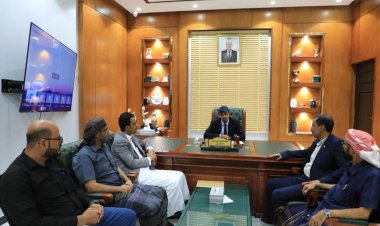 المحافظ بن ماضي والقائم بأعمال رئيس انتقالي حضرموت يؤكدان على وحدة الصف والتعاون  لدعم احتياجات المحافظة