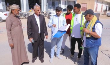 مدير عام سيئون يوجّه بتسريع أعمال الصيانة وتحسين شبكة الطرق بالمدينة