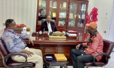 وكيل أول المهرة يلتقي قيادة الكشافة والمرشدات ويؤكد دعم السلطة المحلية لبرامجهم الشبابية