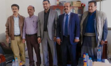 الوكيل لمروق" يشرف على عملية الاستلام والتسليم بمكتب التخطيط بشبوة ويؤكد على تعزيز العمل المؤسسي