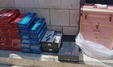 شرطة روكب تضبط عصابة تسرق مستودع أدوات تجميل وتبيعها بأسعار زهيدة بالمكلا