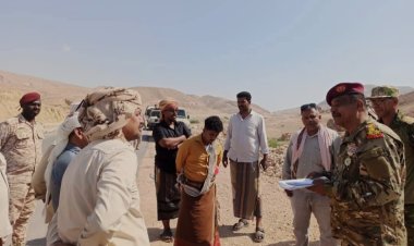 شُعبتا المساحة والرعاية الاجتماعية تنفذان نزولاً ميدانياً لتفقد الموقع الجديد لأراضي شهداء النخبة الحضرمية بالمكلا