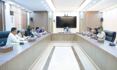 الوكيل الغتناني يرأس اجتماع لجنة  تسجيل المبيدات ويؤكد على تشديد الرقابة وتعزيز إدارة السلامة الزراعية في عملية تنظيم تداول المبيدات وفقا لقانون المبيدات رقم 25 للعام 1999