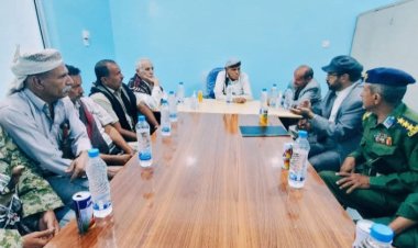 المكتب التنفيذي بمديرية عين يعقد دورته الحادية عشرة ويناقش خدمات المديرية واحتياجاتها التنموية .