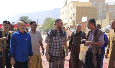 رئيس تنفيذية انتقالي وادي وصحراء حضرموت يطلع على تجهيزات موقع فعالية ذكرى عيد الاستقلال