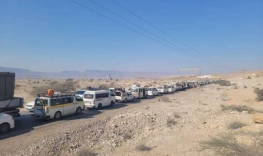 نقطة لـالعسكرية الأولى توقف مئات الحافلات المشاركة باحتفال 30 نوفمب