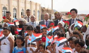 محافظ سقطرى يستقبل نائب وزير الصناعة والتجارة والقائم بأعمال السفير الصيني شاو تشنغ