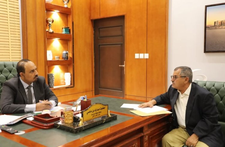 محافظ حضرموت يبحث مع مدير صندوق الرعاية الاجتماعية مستوى الإنجاز لعام 2024 وخطط 2025