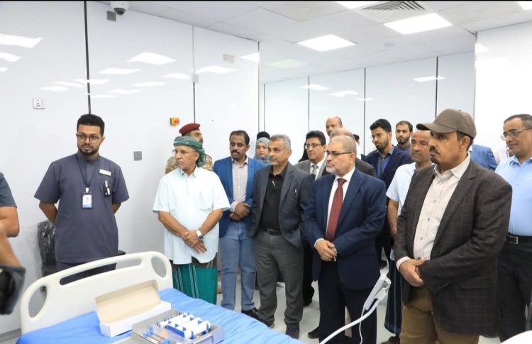 محافظ حضرموت يدشن أحدث وحدة للعلاج الإشعاعي الداخلي بمركز المكلا للعلاج الإشعاعي