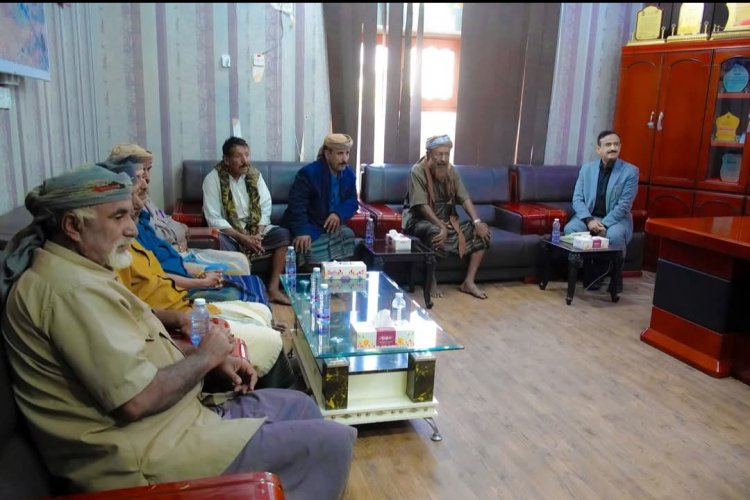 خلال لقائهم بمحافظ شبوة.. مشايخ ووجهاء لقموش يؤكدون وقوفهم إلى جانب قيادة السلطة المحلية والأجهزة الأمنية والعسكرية وجهودها الراسخة في تعزيز الاستقرار