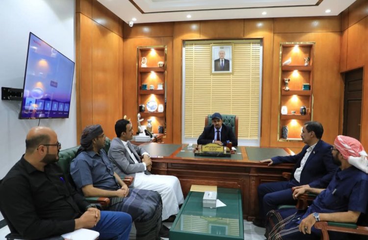 المحافظ بن ماضي والقائم بأعمال رئيس انتقالي حضرموت يؤكدان على وحدة الصف والتعاون  لدعم احتياجات المحافظة