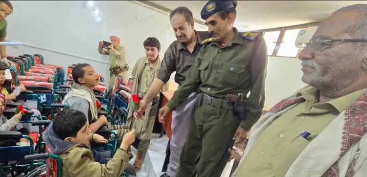 برعاية محافظ شبوة.. الفاطمي يدشن توزيع 180 كرسي متحرك لذوي الإعاقة في مديريات بيحان الثلاث