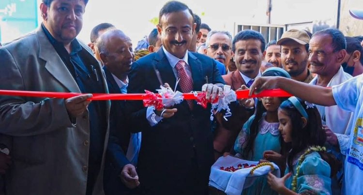 المحافظ بن الوزير يدشّن فعاليات مهرجان شبوة الأول للعسل ويؤكد الحرص على حماية المنتج وتطويره