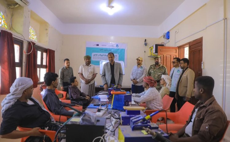 وكيل أول المهرة يدشّن انطلاق الدورات التدريبية للتمكين المهني والاقتصادي ضمن مشروع «تكامل»