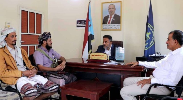 رئيس تنفيذية انتقالي أبين يلتقي قائد حزام زنجبار لمناقشة الأوضاع الأمنية بالمديرية