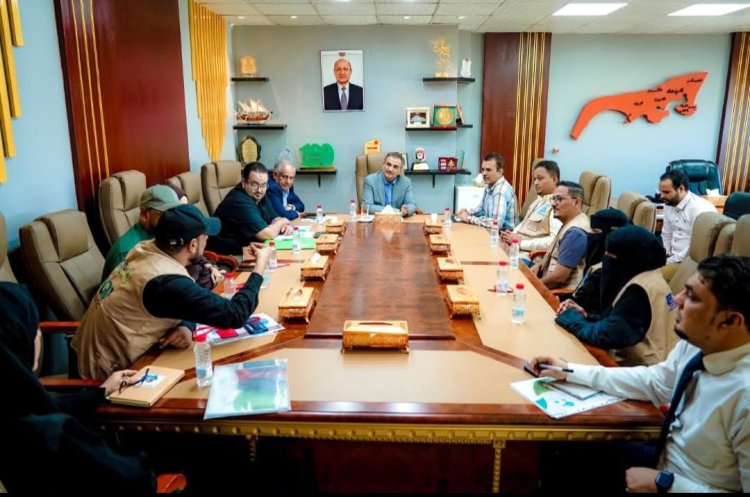 وزير الدولة محافظ عدن يؤكد أهمية توحيد الجهود لحماية البيئة ومواجهة تغيّر المناخ